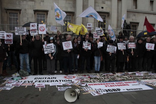 Suriye’deki katliamlara protesto