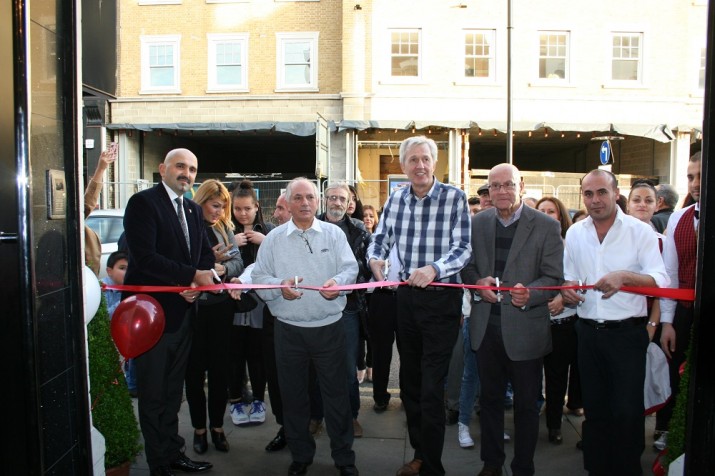 Aksular Restaurant ikinci şubesini Enfield Town’da hizmete açtı