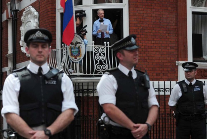 Julian Assange, İngiliz polisine pahalıya patladı