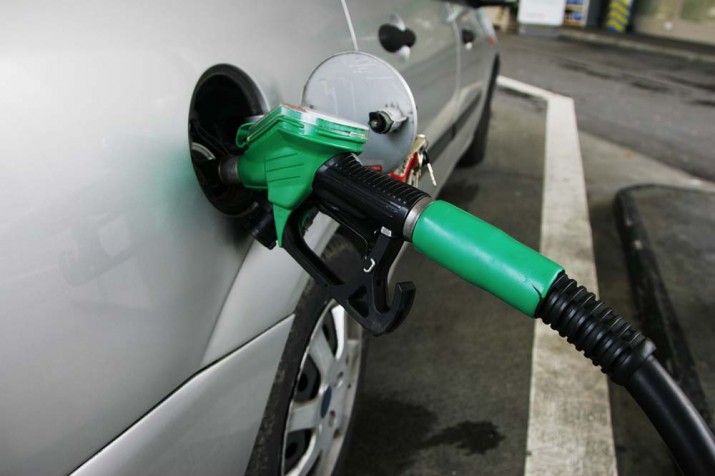 İngiltere’de benzin fiyatı rekor seviyeye yükseldi