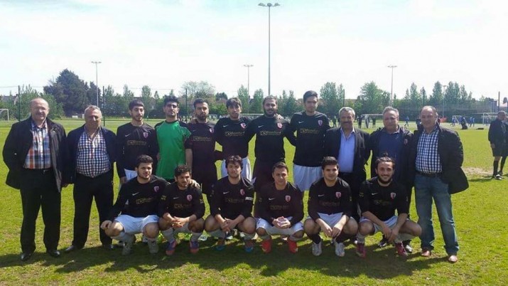 Pekünspor dağıldı