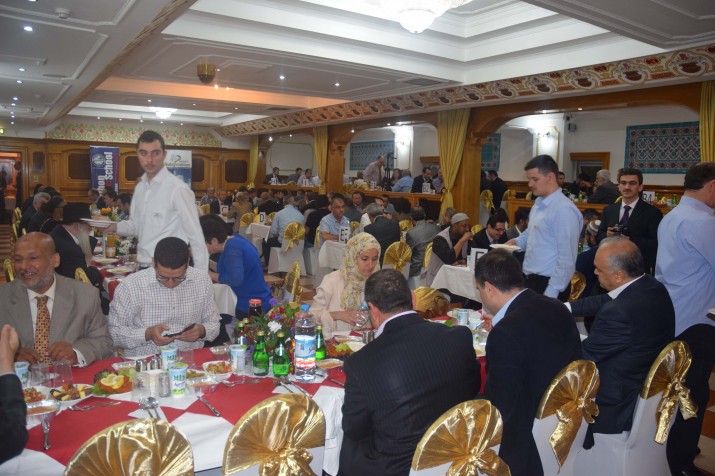 Süleymaniye Camii’ndeki iftarda barış mesajları