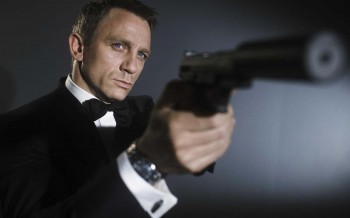 James Bond’un otomobili 2 milyon 92 bin sterline satıldı