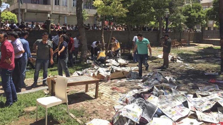 Scores killed in Turkey bombing
