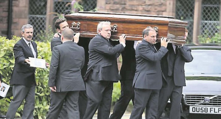 Stars turn out to mourn Cilla
