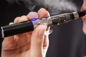 ‘Allow vaping on the NHS’