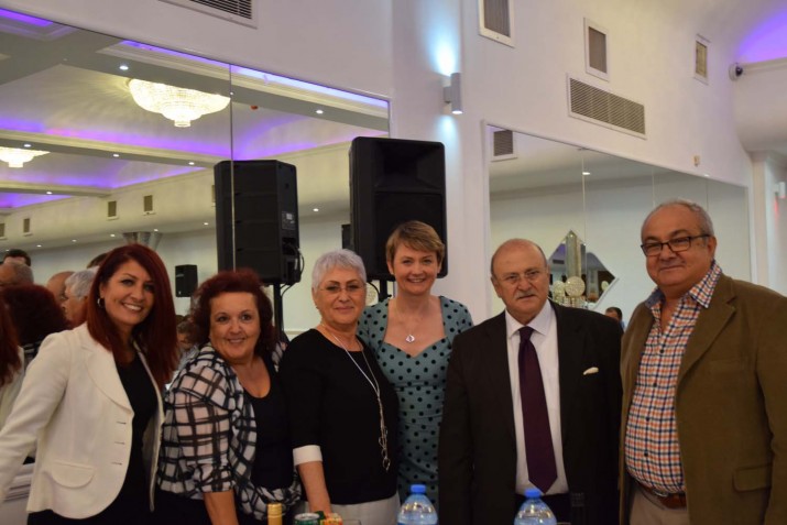 MP Yvette Cooper meets with Turkish Community