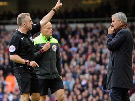 Jose Mourinho hakeme çok ağır küfür etti