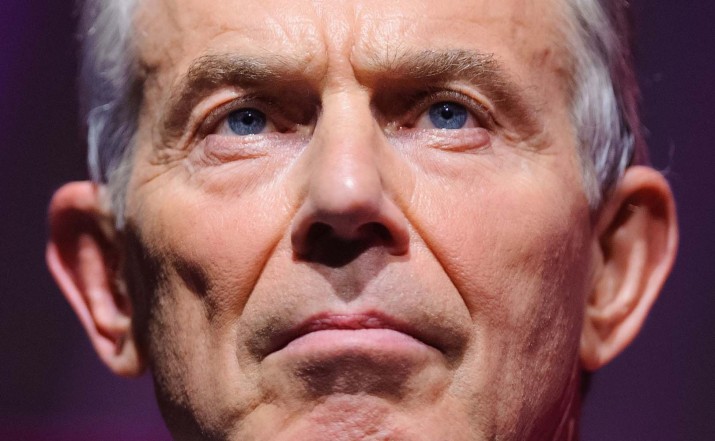 Tony Blair, Irak’ın işgali için özür diledi