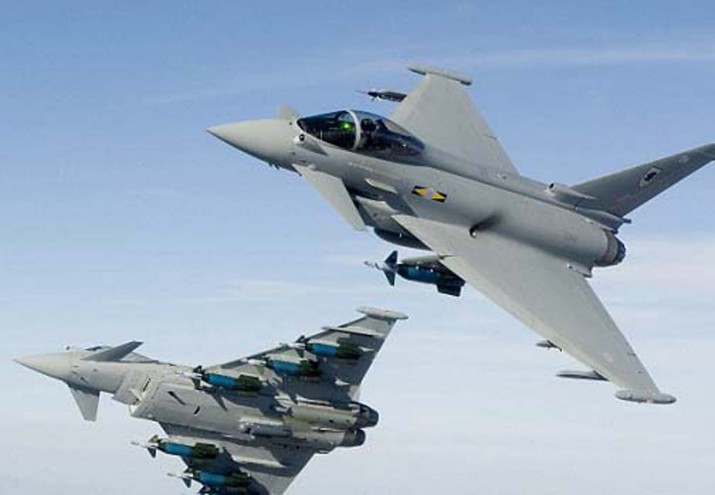 İngiltere basını Suriye’de hava saldırılarını tartışıyor