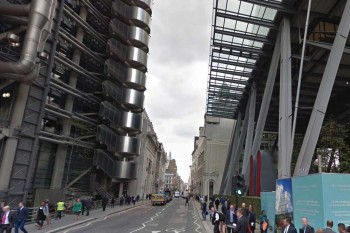 Londra’nın finans merkezinde bir kişi bıçaklandı