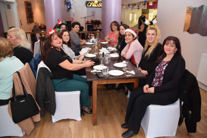 Kıbrıs Toplum Merkezi’nde yaşlılara yeni yıl yemeği