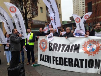 Gazi Cemevi’ne saldırı Londra’da protesto edildi