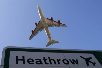 Londra Heathrow havaalanı: Terminal 2 şüpheli madde nedeniyle boşaltıldı