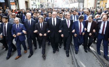 Consul Generals and Istanbul Mayors marched for peace