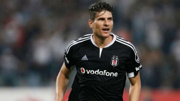 Gomez equals Beşiktaş’s foreign top goal scorer record