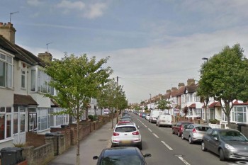 Croydon’da cinayet, bir kadın ölü bulundu