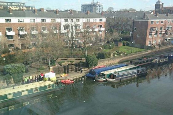 Islington Regent’s Canal’dan bir erkek cesedi çıkartıldı