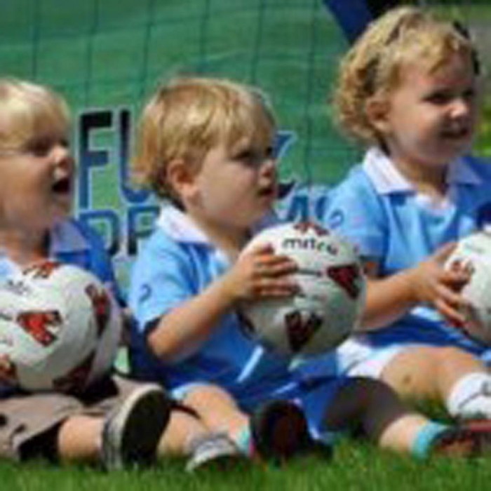 Pro Elite Football Academy bebeklere de futbol öğretecek