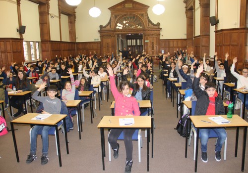 200 öğrenci Oxford’da matematik bilgilerini sınadı