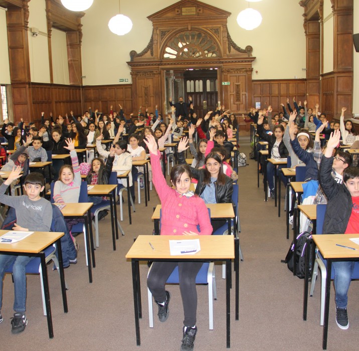 200 öğrenci Oxford’da matematik bilgilerini sınadı