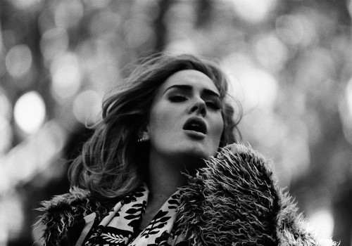 Adele Birleşik Krallık’ın en zengin kadın şarkıcısı