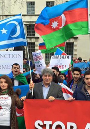 Azerilerden, Ermenistan’a, Londra’da protesto