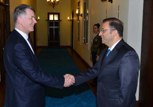 İngiliz Büyükelçi Moore’dan Antalya Valisi Türker’e ziyaret