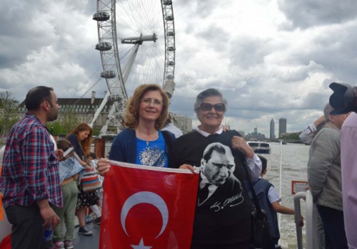 Turkish Holiday 19 May was celebrated on the Thames