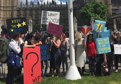Gençler, Brexit kararını protesto etti