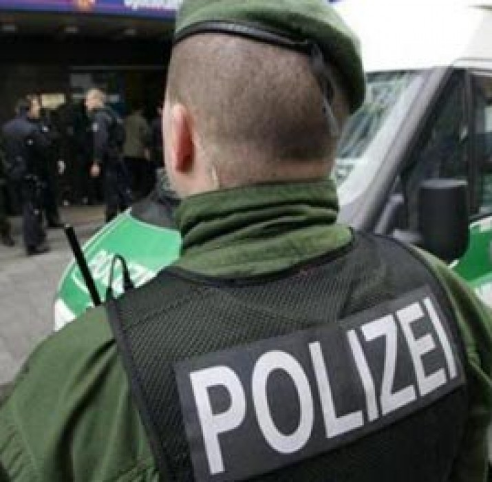 Almanya’da saldırı korkusu: şüpheli adam öldürüldü