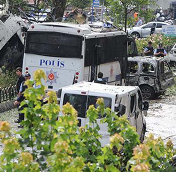 İstanbul’da bombalı saldırı: 11 ölü