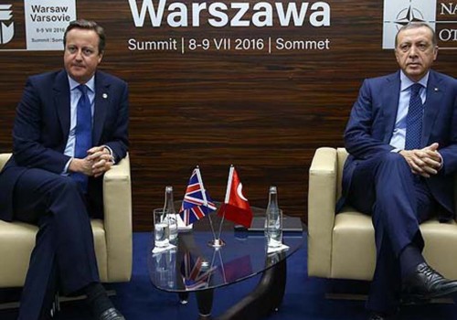 Erdoğan-Cameron Varşova’da görüştü