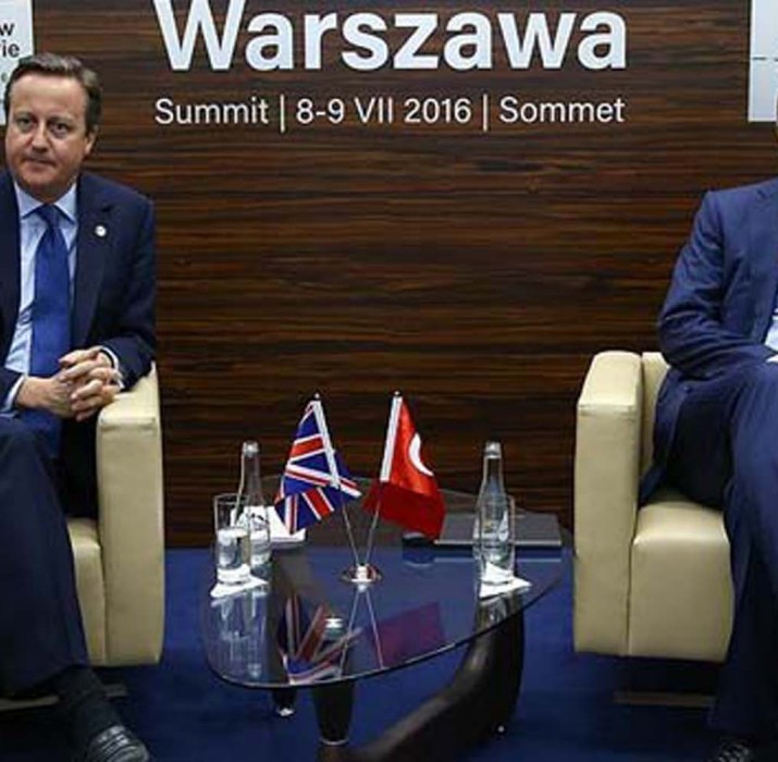 Erdoğan-Cameron Varşova’da görüştü