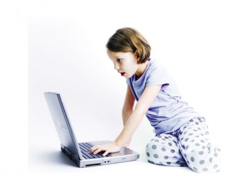 İskoçya’da internette 500 çocuk taciz edildi