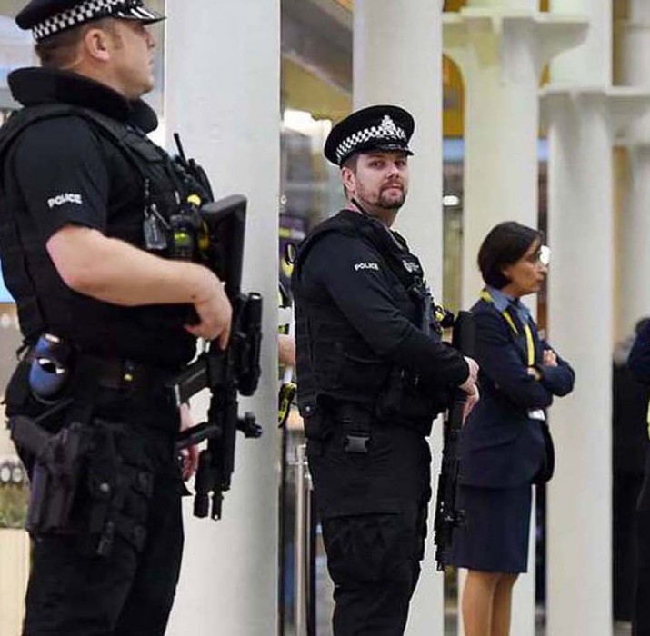 Londra’da silahlı polis sayısı artırılıyor