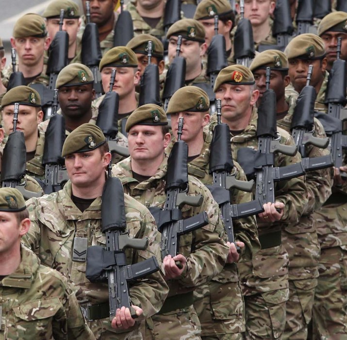 Birleşik Krallık’ta ordu, sivil denetime tabi