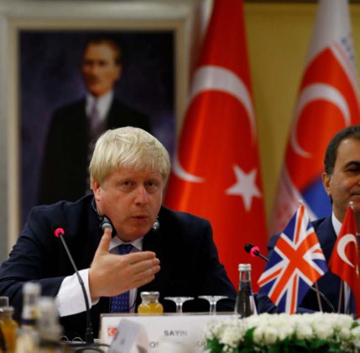 Boris Johnson’dan AB üyeliği sürecinde Türkiye’ye desteğe devam sözü