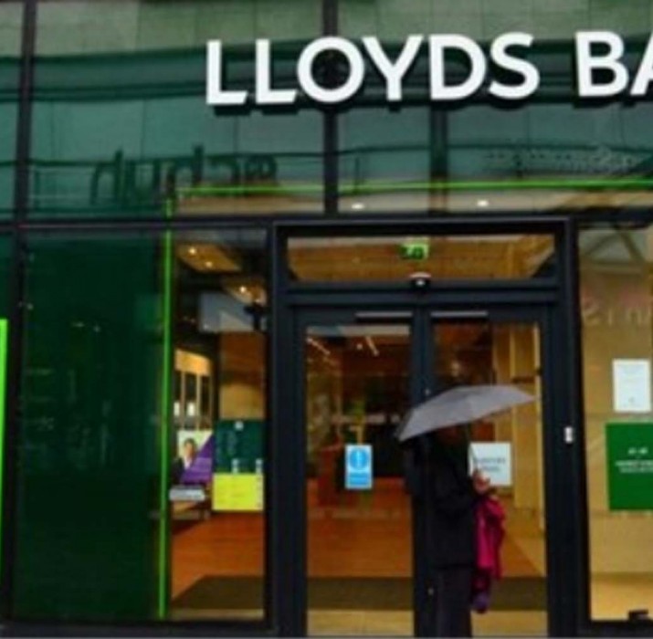 Lloyds Bank, Bin 230 çalışanı işten çıkaracak