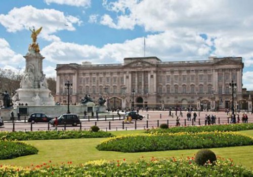 Kraliçe’nin Sarayı için 369 milyon sterlin ayrıldı