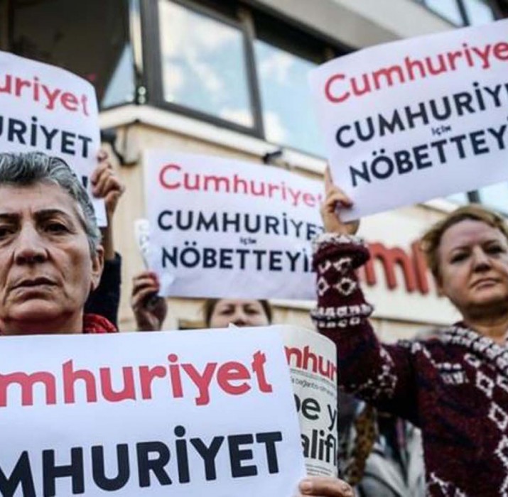 Turkey arrests editor of opposition newspaper Cumhuriyet