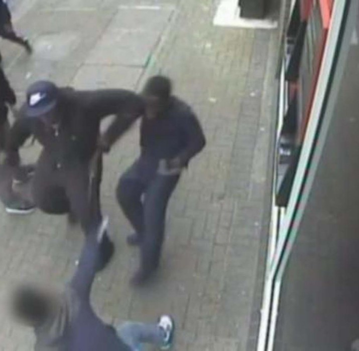 Police hunt two men after knife attack on Tooting High Street
