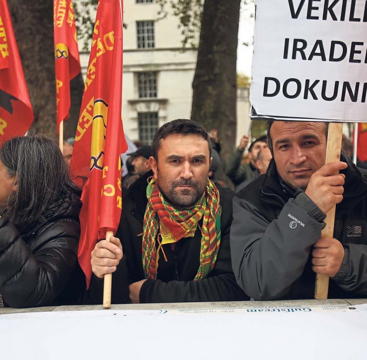 Londra’da HDP’ye destek yürüyüşleri devam ediyor
