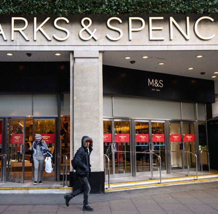 Marks & Spencer, koronavirüs nedeniyle 7 bin kişiyi işten çıkarıyor