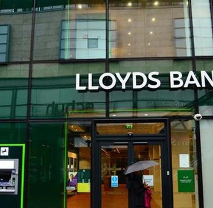 İngiliz Bankası Lloyds, 49 şubesini kapatacak