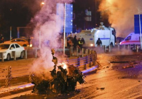 Many police injured in Istanbul blasts