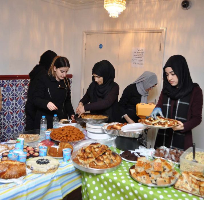 UETD UK Kadın Kolları’ndan Halep’e büyük destek