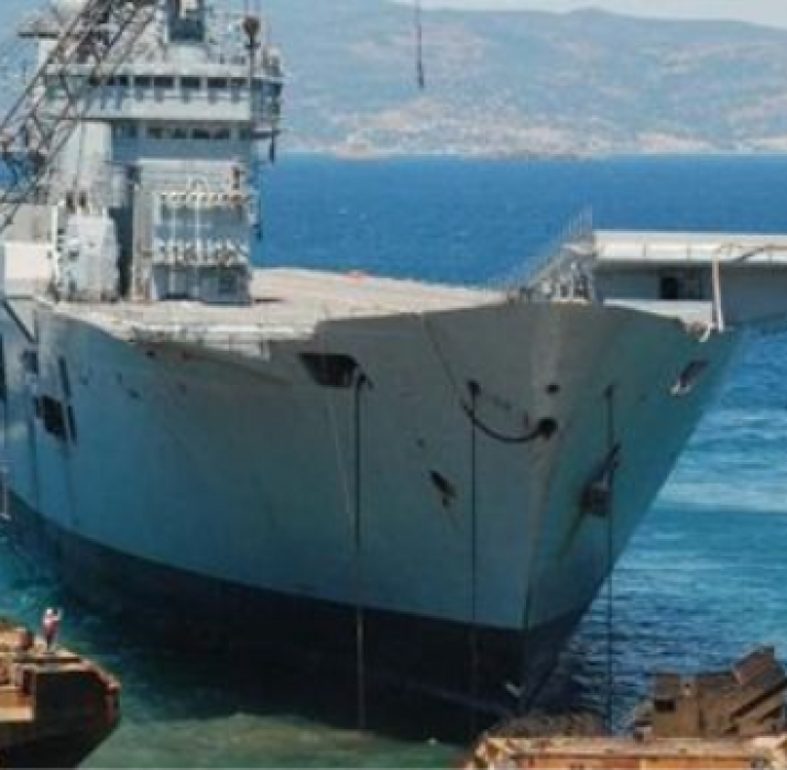 İngiliz uçak gemisi İzmir’de sökülecek