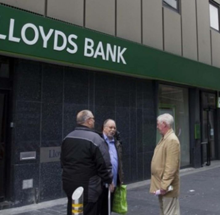 Siber saldırganlar Lloyds’u hedef aldı