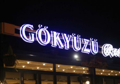 GÖKYÜZÜ RESTAURANT hafta sonları tıklım tıklım